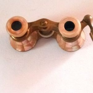 Antique Opera glasses w/handle Paris